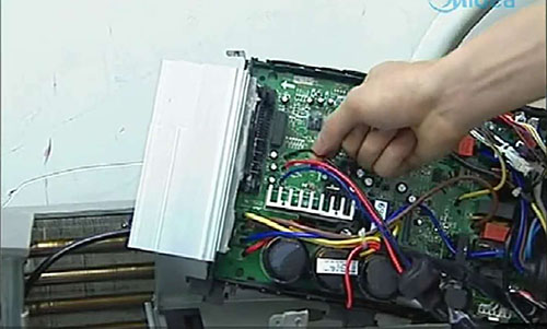 西畴美的空调电话是多少